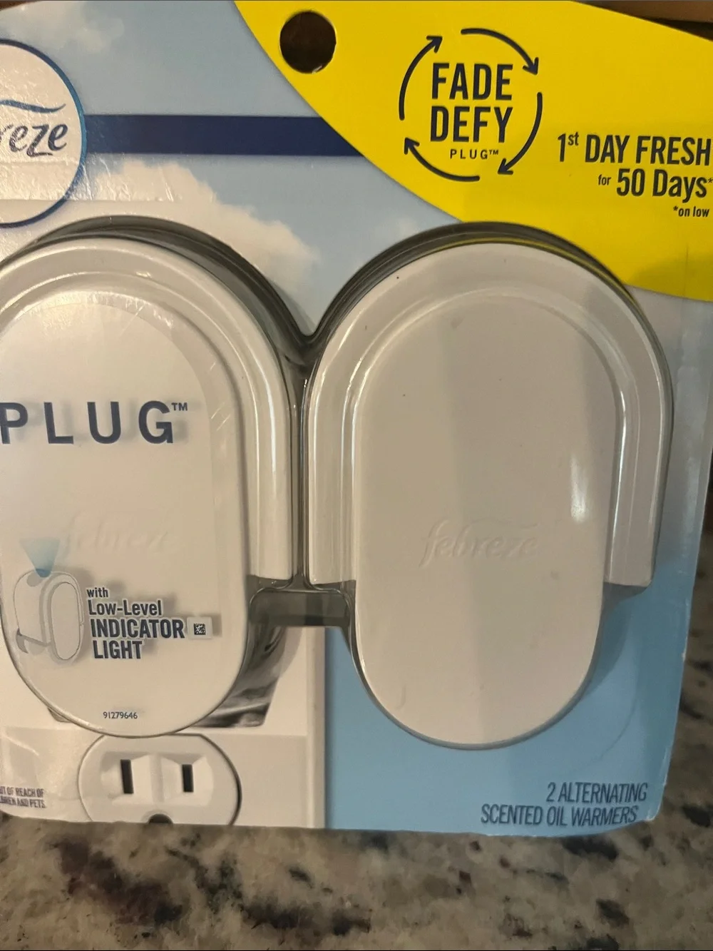 Febreze Plug-In Scented Oil Warmer    4 total units